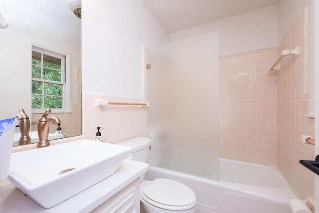 20 Robinwood Rd, Little Rock, AR 72227 - full bathroom featuring vanity and shower / bath combination
