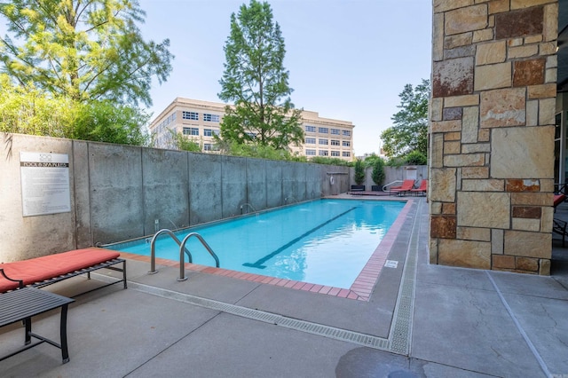 300 E 3rd St Unit 602, Little Rock, AR 72201 - community pool with a patio area