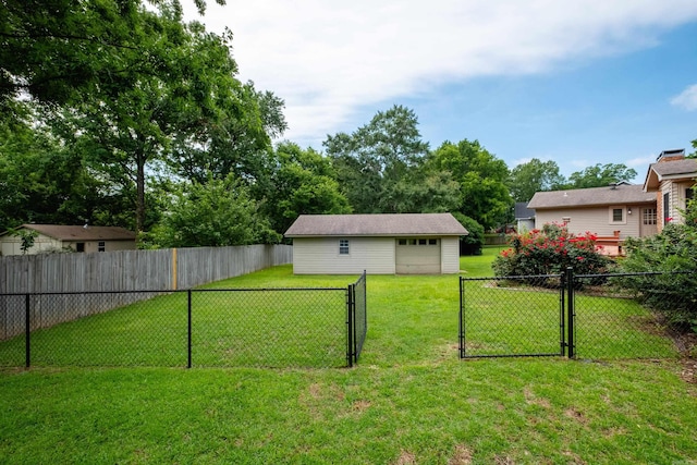 304 Dogwood Dr, Benton, AR 72019 - view of yard with a gate