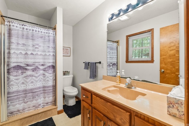 424 Center Rdg, Drasco, AR 72543 - bathroom featuring vanity and curtained shower