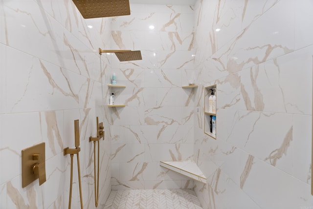 2960 Orchard View Dr, Conway, AR 72034 - full bath with a tile shower