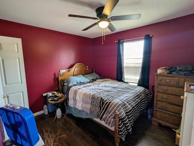 532 Scenic Valley Dr, Heber Springs, AR 72543 - bedroom with wood finished floors and a ceiling fan