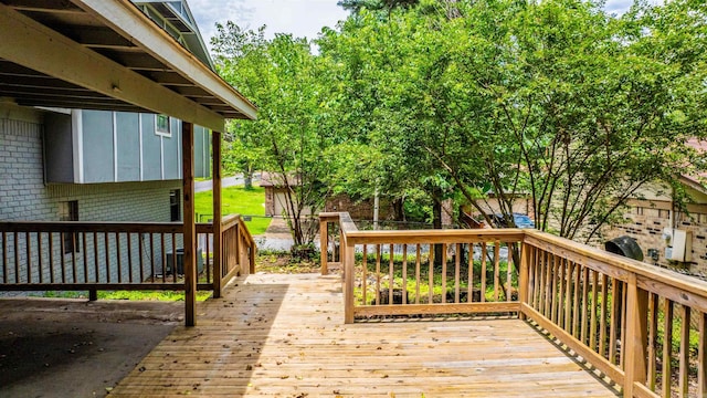 4901 Westwood Ave, Little Rock, AR 72204 - view of wooden terrace