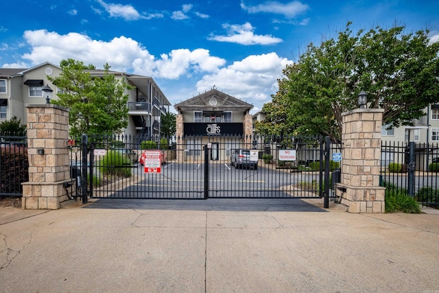 800 N St Unit 48, Little Rock, AR 72201 - view of gate
