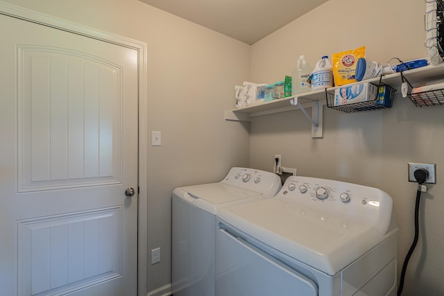 5244 Prospect Trl, Jonesboro, AR 72405 - laundry room with washing machine and clothes dryer