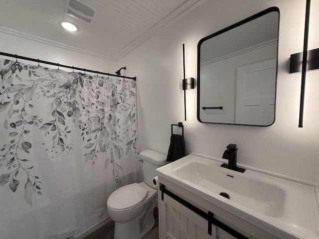 219 N Chestnut St, Harrison, AR 72601 - full bath featuring vanity, shower / tub combo with curtain, and ornamental molding