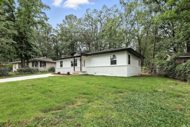 43 S Wakefield Dr, Little Rock, AR 72209 - view of front of property featuring crawl space, a front yard, and concrete driveway