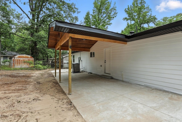 43 S Wakefield Dr, Little Rock, AR 72209 - view of patio with a carport