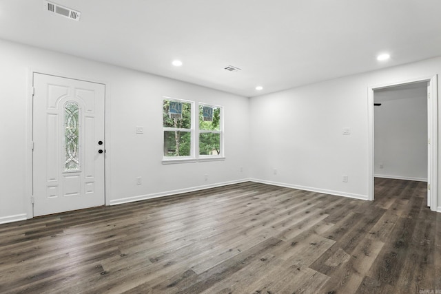 43 S Wakefield Dr, Little Rock, AR 72209 - foyer entrance featuring dark wood-style floors and recessed lighting