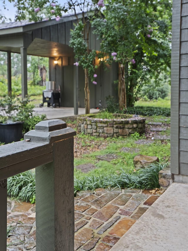 16 Almenara, Hot Springs Village, AR 71909 - view of yard featuring a patio area
