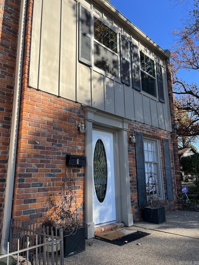 1824 N Hughes St, Little Rock, AR 72207 - entrance to property with brick siding