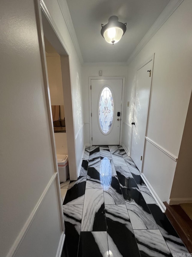 1824 N Hughes St, Little Rock, AR 72207 - foyer featuring crown molding