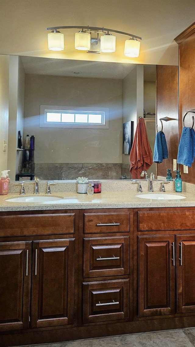 795 S Hill Dr, Jonesboro, AR 72401 - bathroom with double vanity