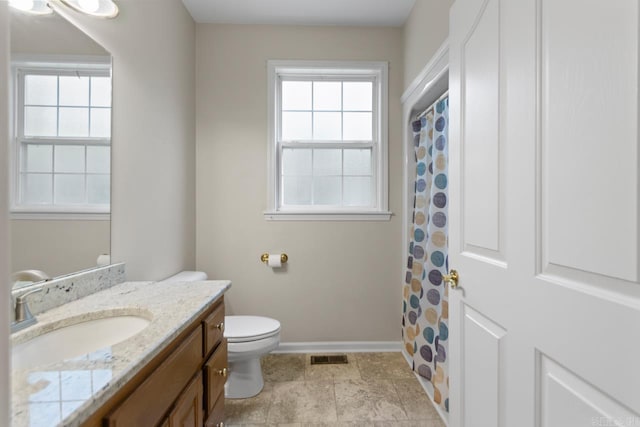 1226 Grayson Cir, Malvern, AR 72104 - full bath featuring vanity, plenty of natural light, and curtained shower