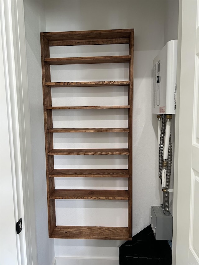 112 S Eagle, Sheridan, AR 72150 - view of closet