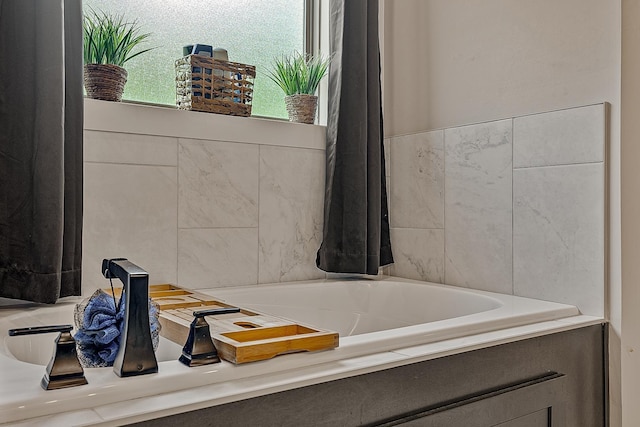2720 Paradise Hls, Jonesboro, AR 72405 - bathroom view of a tub