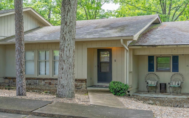 5 Torre Del Mar Way, Hot Springs Village, AR 71909 - view of exterior entry featuring roof with shingles