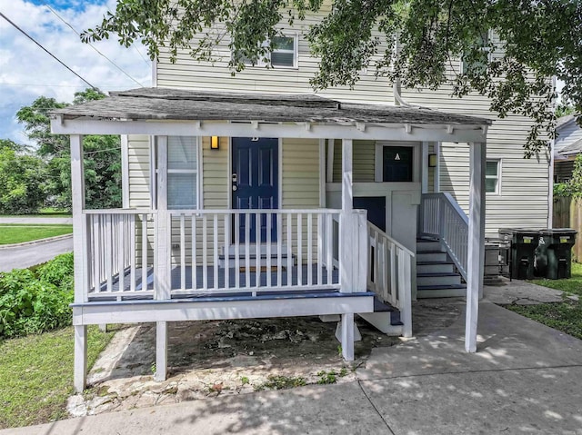 view of front of house featuring covered porch