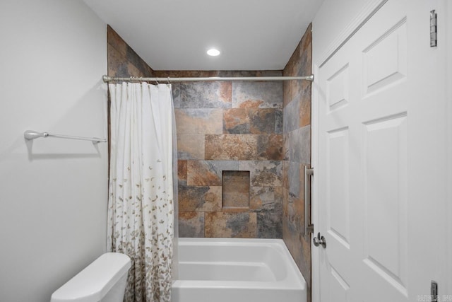 26 Buttermilk Rd, Little Rock, AR 72227 - bathroom featuring shower / bathtub combination with curtain and recessed lighting