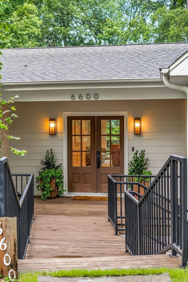 6600 Waverly Dr, Little Rock, AR 72207 - view of exterior entry featuring a shingled roof