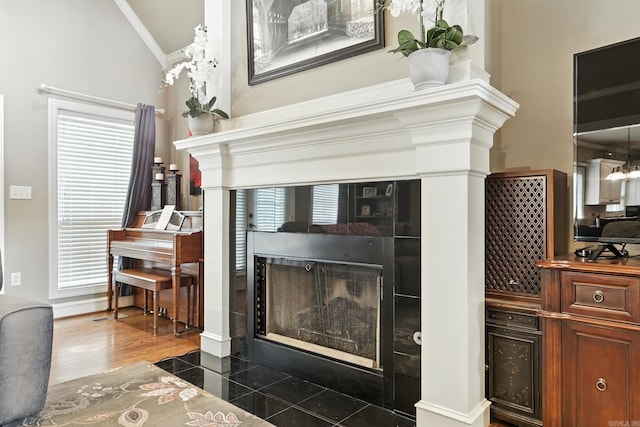 28 Chemin Ct, Little Rock, AR 72223 - detailed view of a fireplace with flush hearth and crown molding