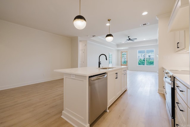 127 Edgewood Cir, Little Rock, AR 72223 - kitchen with appliances with stainless steel finishes, light wood-style flooring, open floor plan, ornamental molding, and a center island with sink