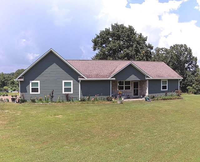 758 Barren Fork Rd, Mount Pleasant, AR 72561 - view of front of property featuring a front yard and a shingled roof