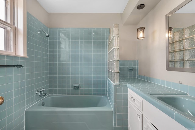 900 Melton Dr, Jonesboro, AR 72401 - bathroom featuring vanity and shower / washtub combination
