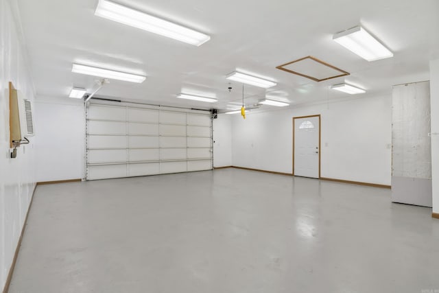 391 Bloodworth Rd, Searcy, AR 72143 - garage featuring baseboards