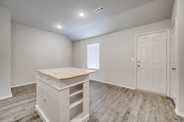 1375 Lacroix Ln, Conway, AR 72034 - spare room with light wood-type flooring, vaulted ceiling, and recessed lighting