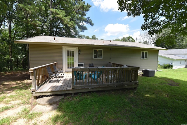 242 Lakeview Dr, Fairfield Bay, AR 72088 - rear view of house featuring a lawn and a deck