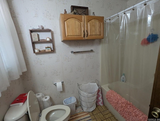 100 Osage, Edgemont, AR 72044 - full bathroom featuring toilet and shower / bathtub combination with curtain