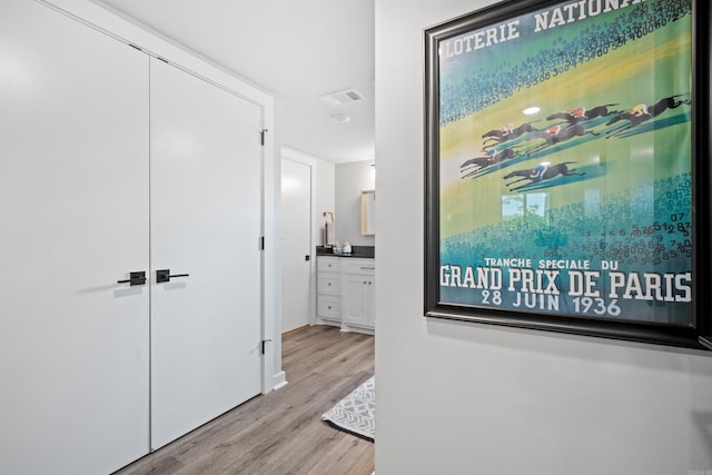 1113 Twin Points Rd, Hot Springs, AR 71913 - hall featuring wood finished floors