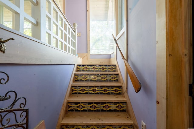 1032 Nunis Dr, Heber Springs, AR 72543 - view of staircase