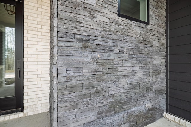 60 Estrella Way, Hot Springs Village, AR 71909 - exterior view of brick siding
