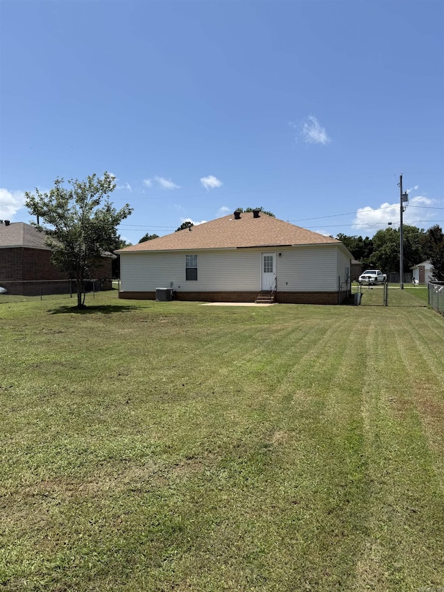609 Scenic Vly, Heber Springs, AR 72543 - rear view of house with entry steps