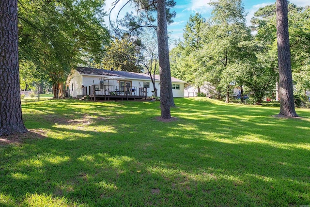 4203 Glenda Ln, Benton, AR 72019 - view of yard featuring a deck