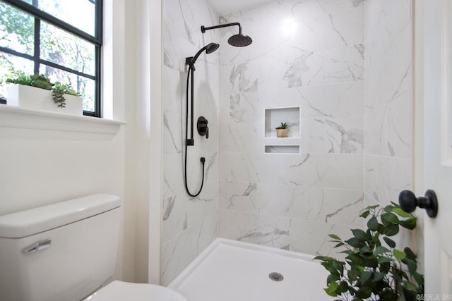 2616 Old Forge Dr, Little Rock, AR 72227 - bathroom featuring a tile shower