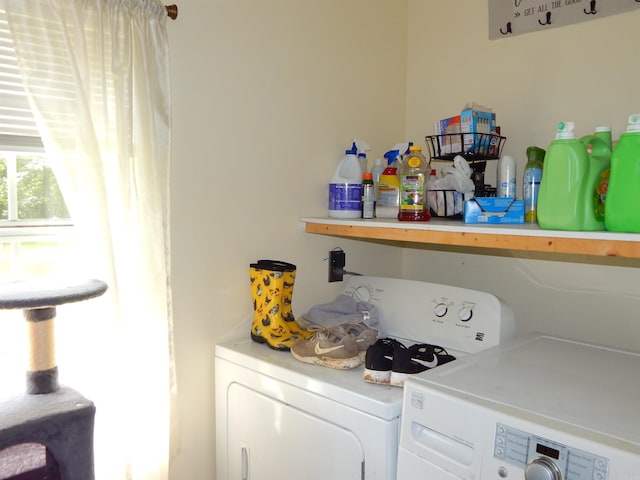155 N Ridge Rd, Heber Springs, AR 72543 - laundry area featuring independent washer and dryer