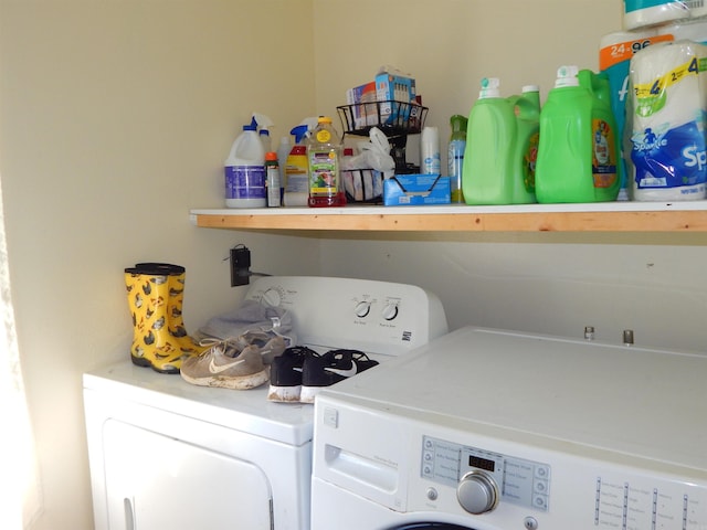155 N Ridge Rd, Heber Springs, AR 72543 - laundry room with washer and clothes dryer