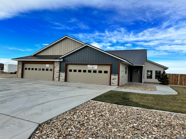 view of front of home featuring a garage