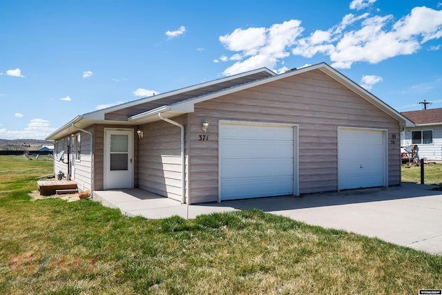 exterior space featuring a yard