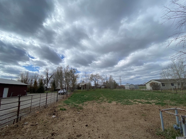 view of yard featuring a rural view