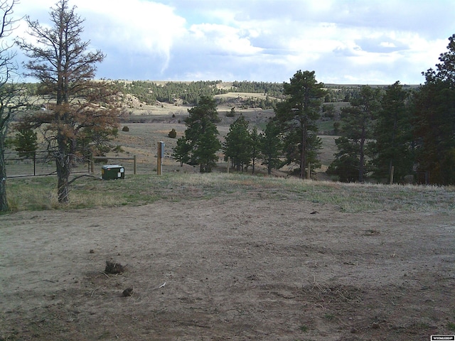 view of yard featuring a rural view