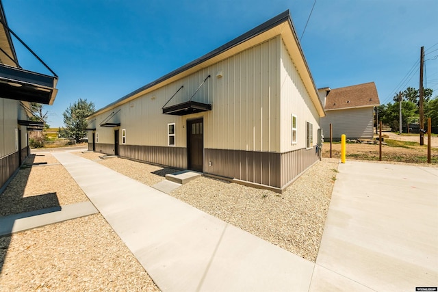 744 E Loucks St, Sheridan, WY 82801 - view of side of home