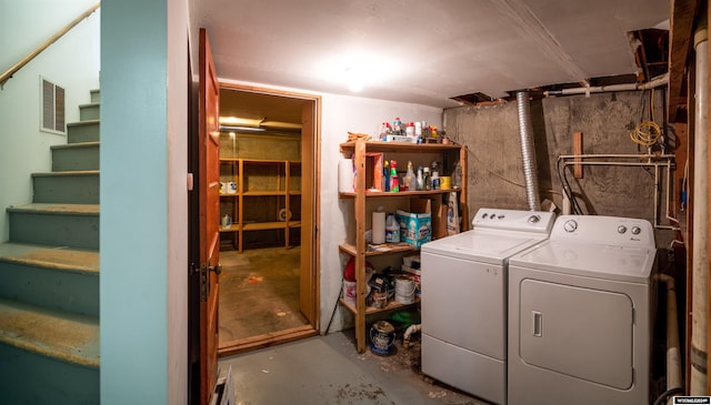 basement featuring independent washer and dryer