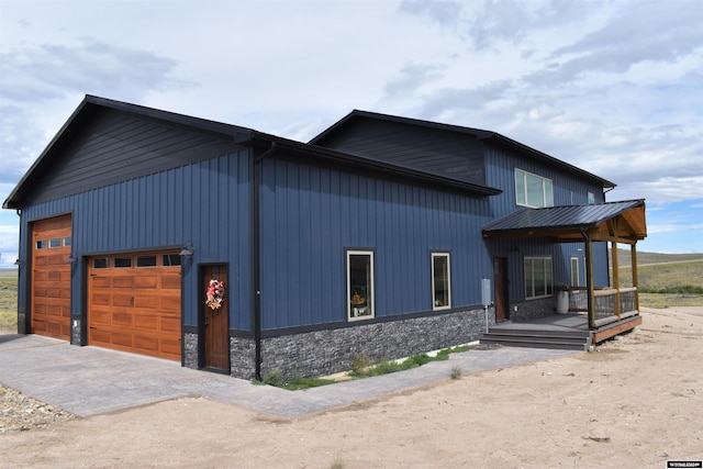 view of front of home featuring a garage