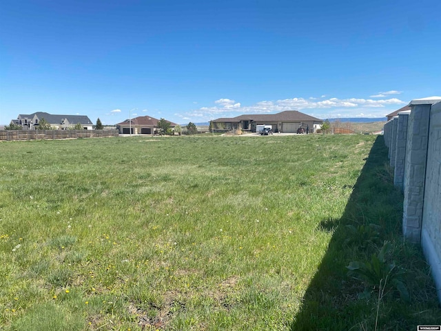 Listing photo 3 for 1231 Morado Dr, Casper WY 82609