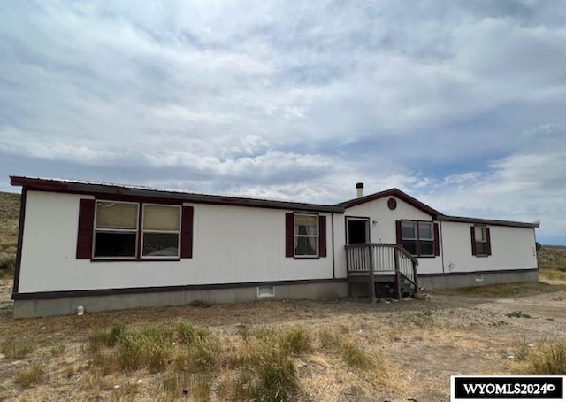156 Elm St, Kemmerer, WY 83101 - manufactured / mobile home featuring crawl space