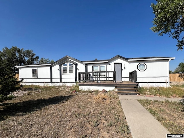 view of front of property